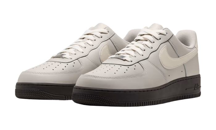 Nike Air Force 1 Sneaker Classica Osso Chiaro/Nero