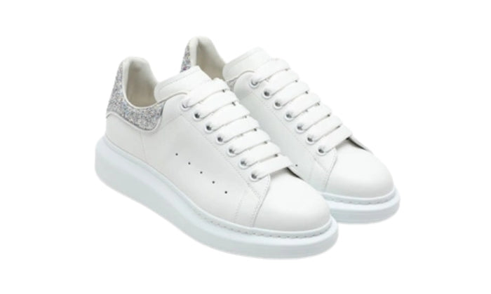 Alexander Mcqueen Scarpe da ginnastica oversize bianche con glitter